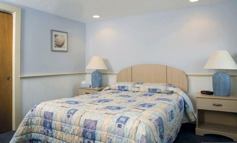 דניס פורט The Colony Beach Motel מראה חיצוני תמונה